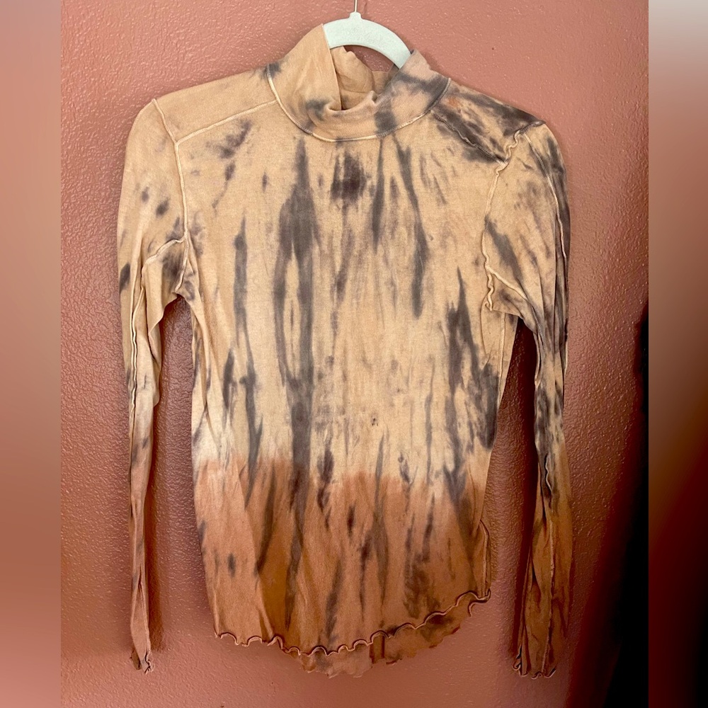 Free People tye dye mock. Size S